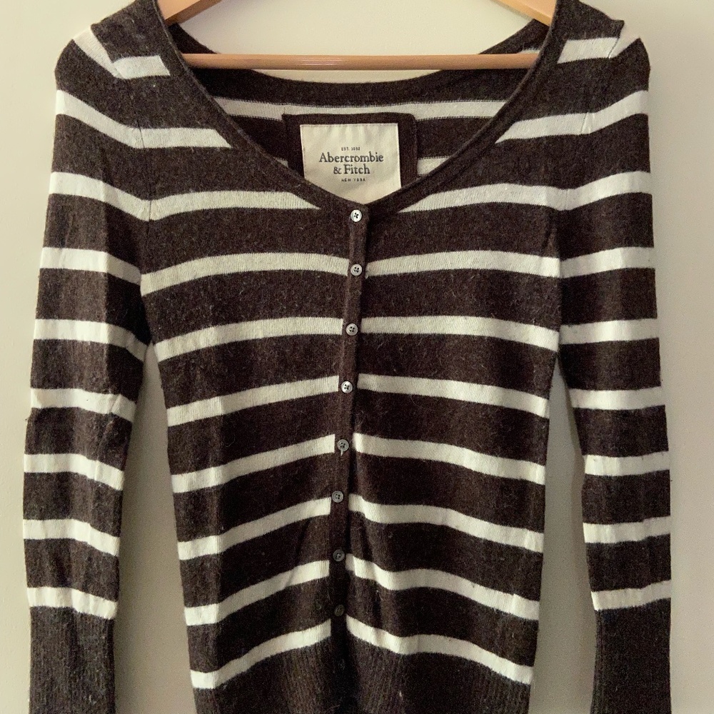 Abercrombie & Fitch 3/4 Sleeve Cardigan Sweater